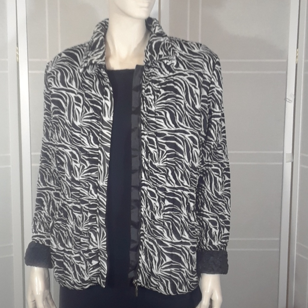 UBU reversible zebra poly crinkle jacket L